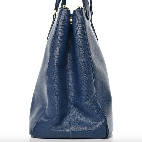 Prada Bag 👜 - Picture 5 of 6